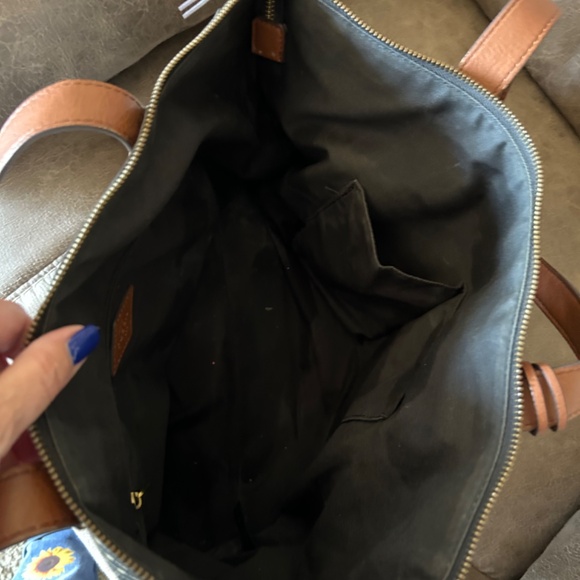 Fossil Tote large purse good condition - Picture 7 of 7